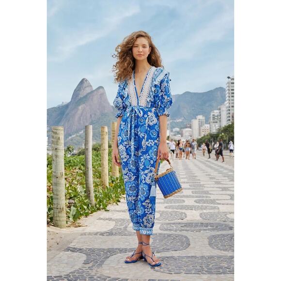 FARM RIO Full Of Flowers Blue White Lace Ruffle Deep V-Neck Jumpsuit Size Small - Picture 1 of 9